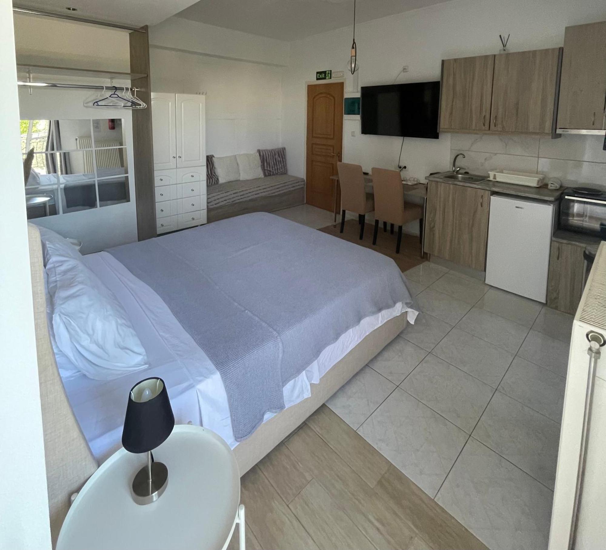 Greece Apartments Now Patras Ngoại thất bức ảnh