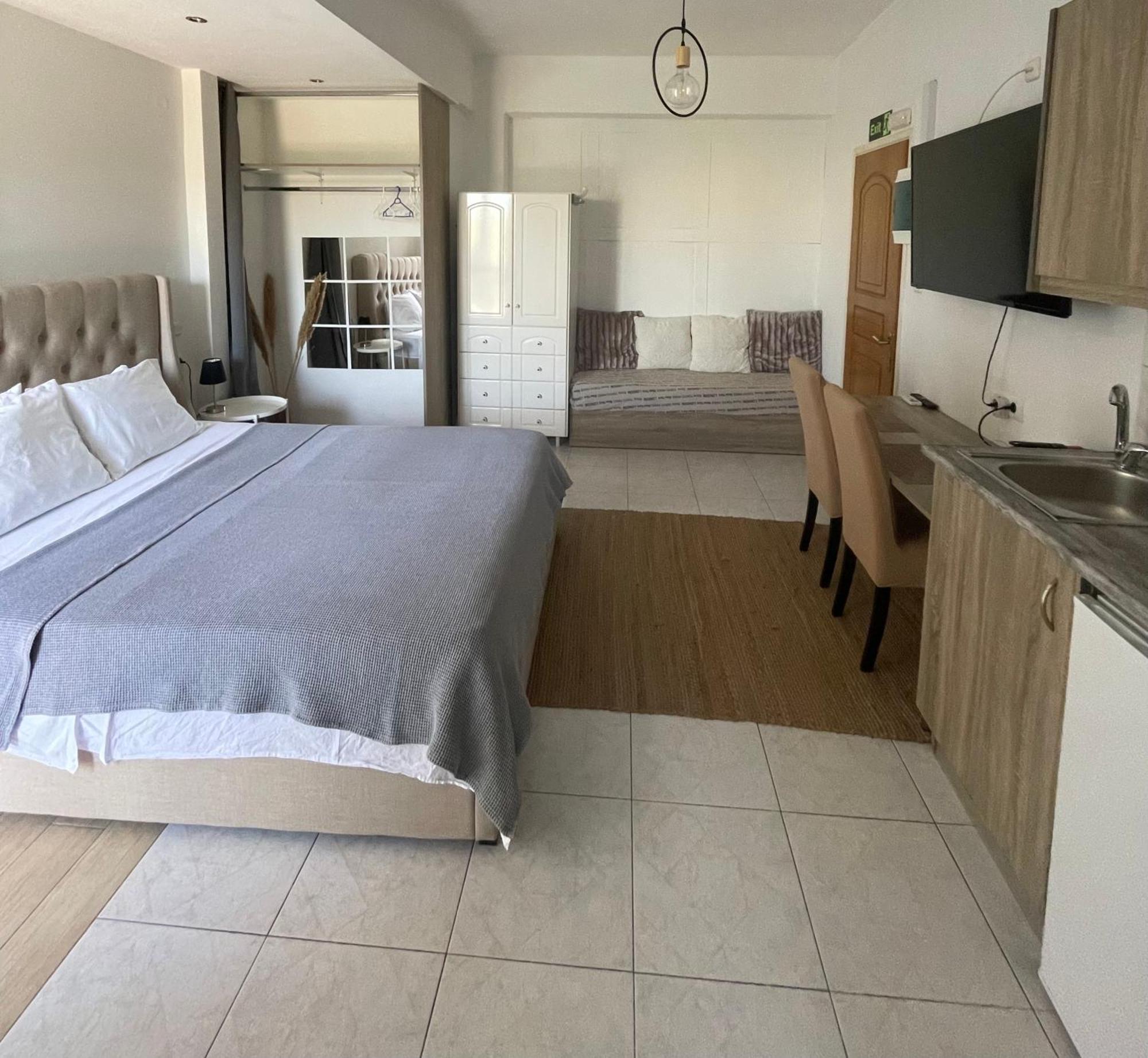 Greece Apartments Now Patras Ngoại thất bức ảnh